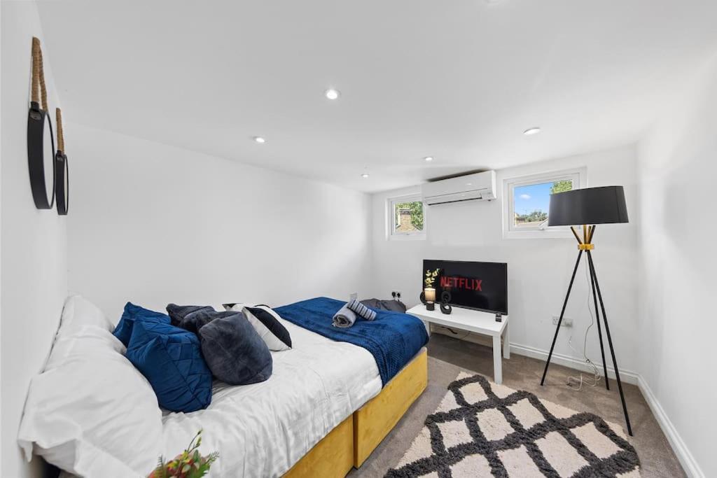 Charming Leytonstone 5 Bed - Apartment London