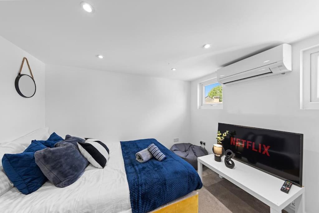 Charming Leytonstone 5 Bed -